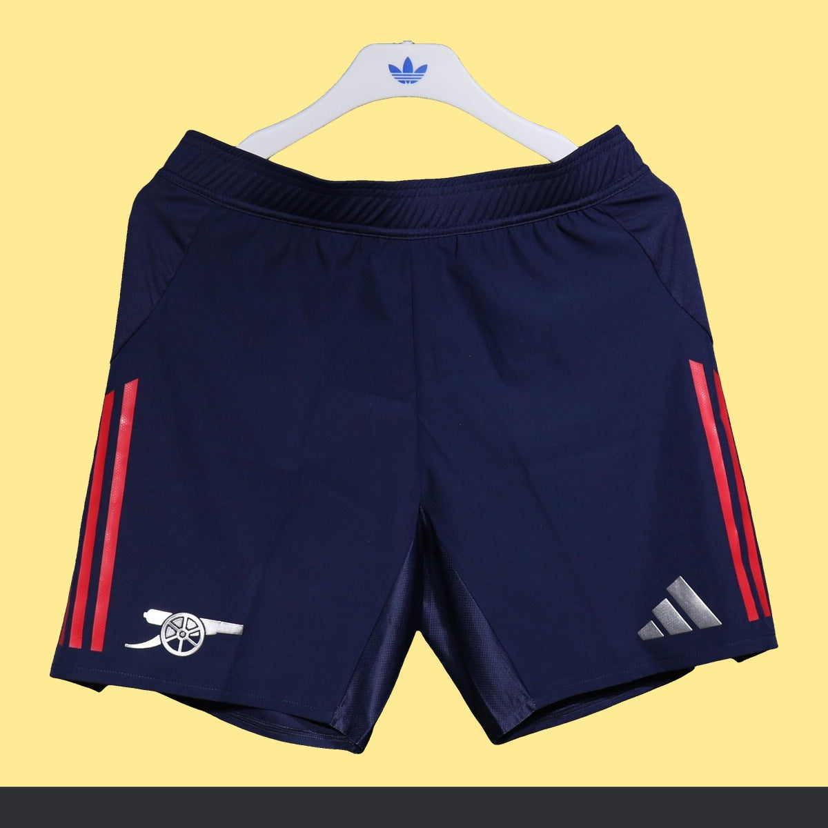 Short Arsenal adidas 2025 Visitante azul marino, foto 1 de 5