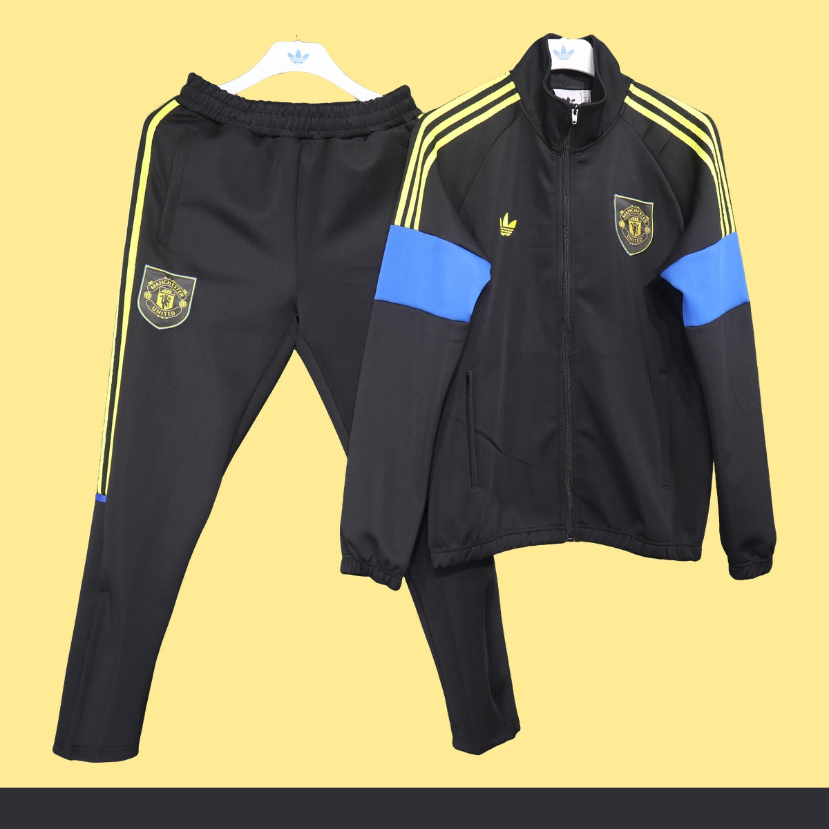 Conjunto Manchester United adidas 2026 Negro, foto 1 de 12