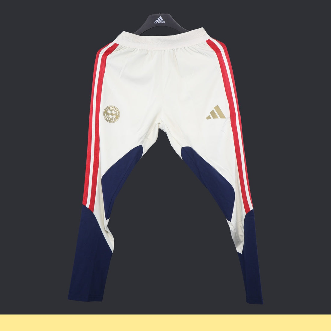 Pants de Entrenamiento Bayern Múnich adidas 2026 Beige, foto 1 de 2