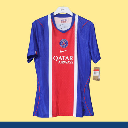Jersey Paris Saint-Germain 2026-27 Local azul, foto 1 de 5