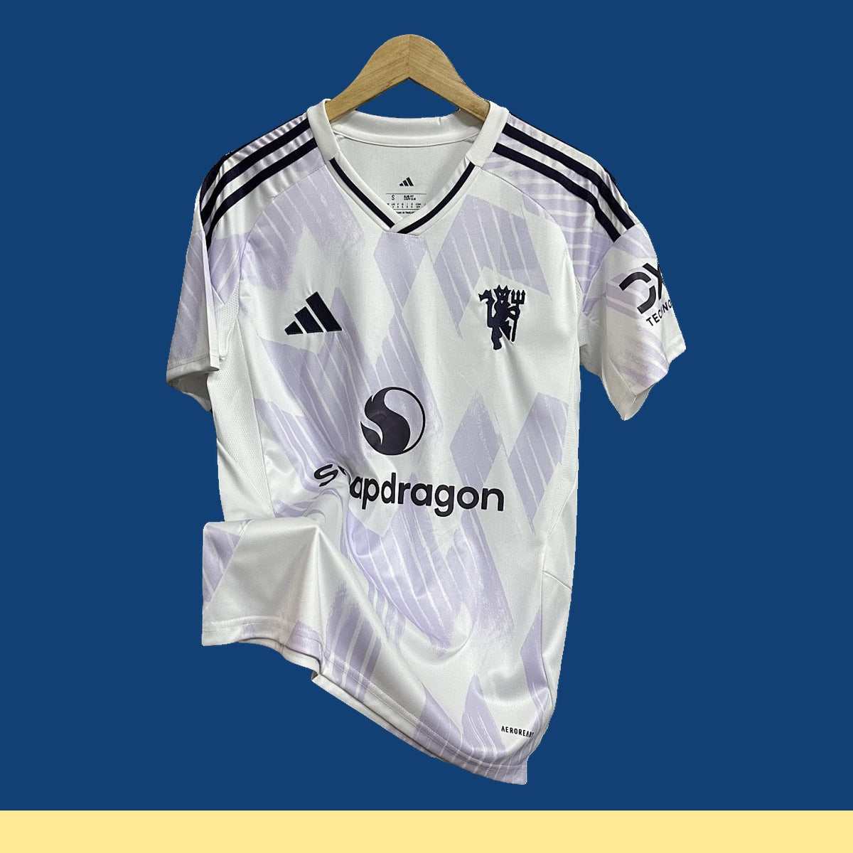 Jersey Manchester United 2025-26 Visitante blanco, foto 1 de 1