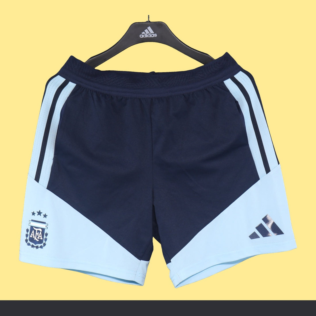 Short de Entrenamiento Argentina adidas 2026 Azul marino, foto 1 de 4