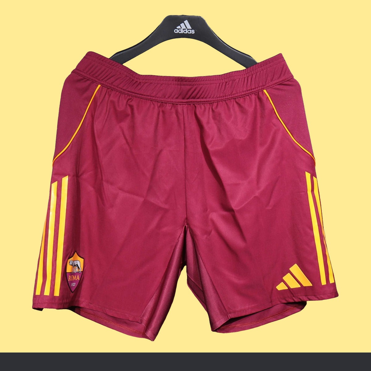Short AS Roma adidas 2025 Local rojo, foto 1 de 5