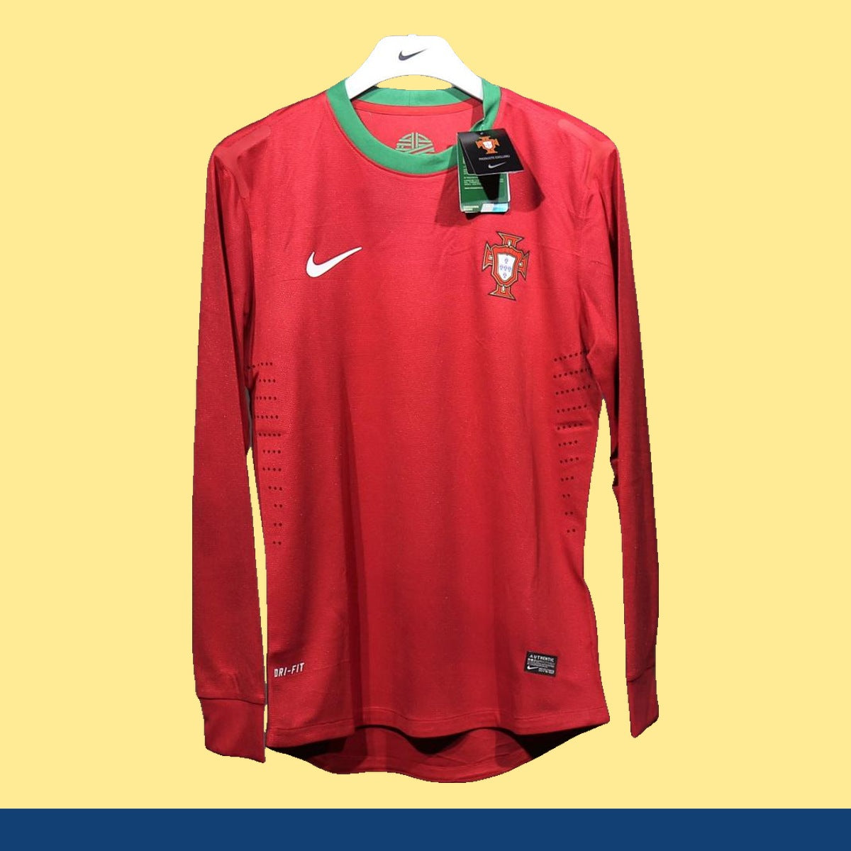 Jersey Portugal 2012 Local rojo, foto 1 de 8