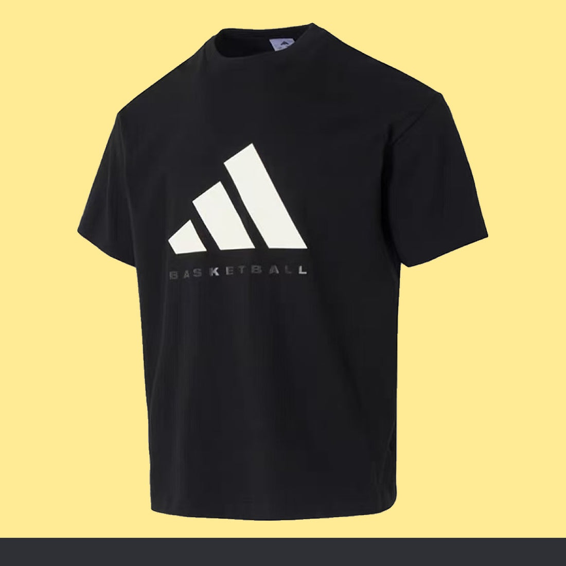 Playera adidas Basketball Letras en Diagonal, foto 1 de 10