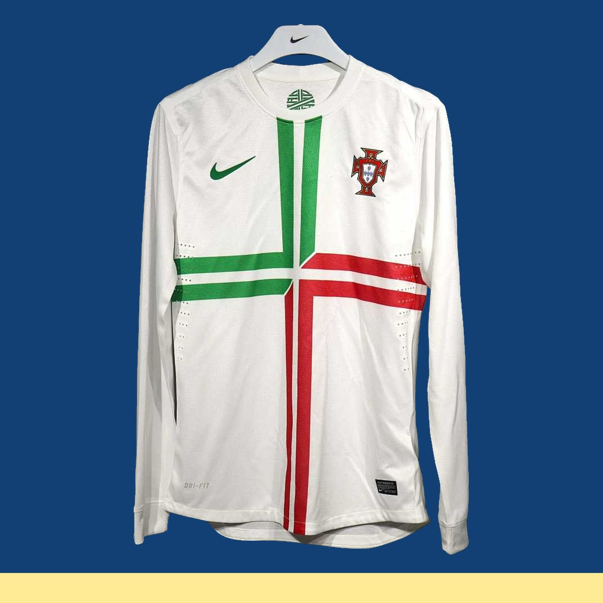 Jersey Portugal 2012 Visitante blanco, foto 1 de 7