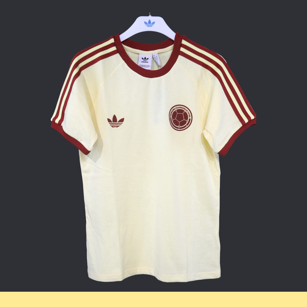 Playera Colombia adidas Retro 1990 Beige, foto 1 de 4