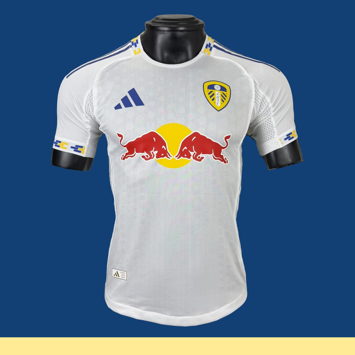 Jersey Leeds United 2025-26 Local blanco, foto 1 de 9