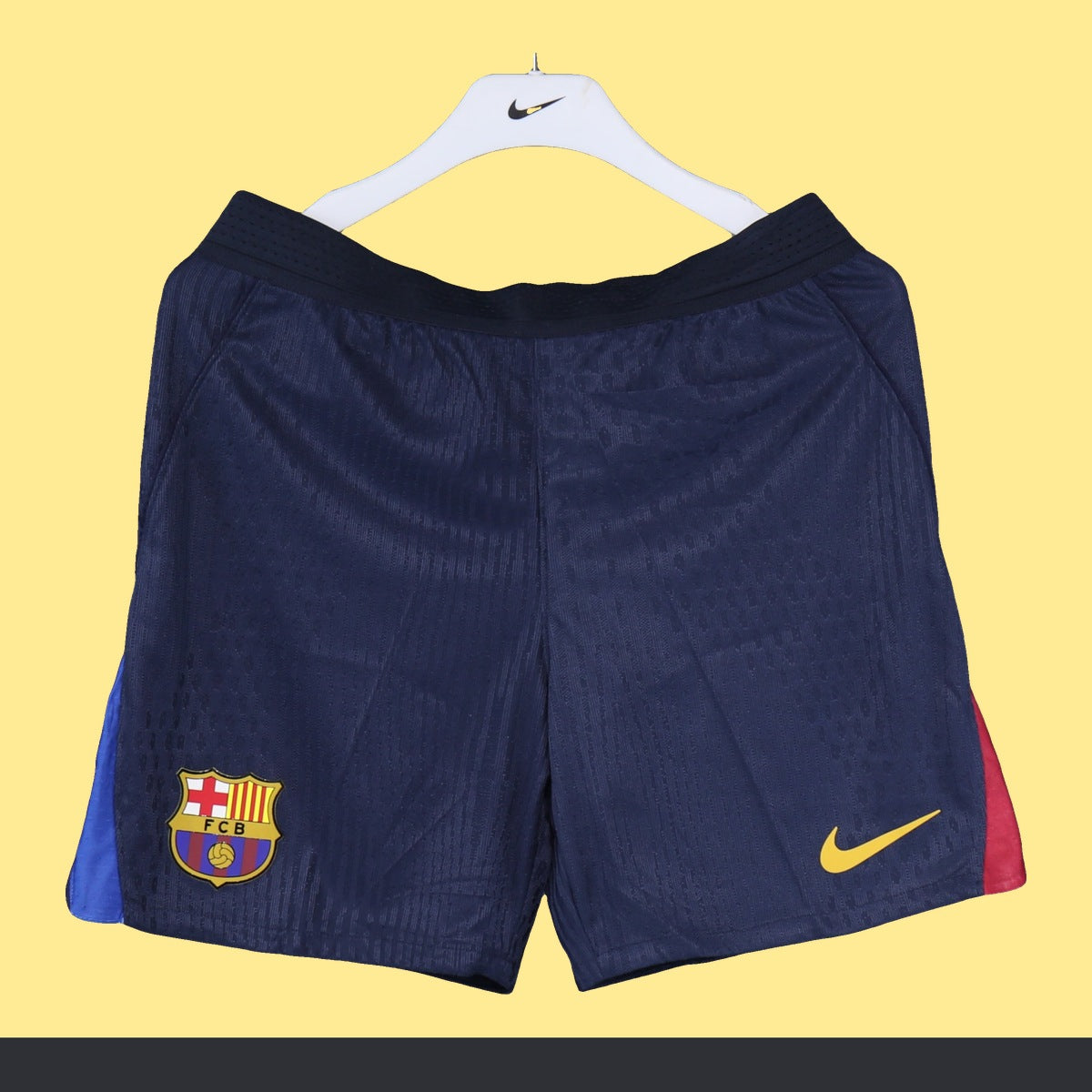 Short FC Barcelona Nike 2026 Local azul marino, foto 1 de 5