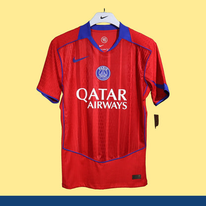 Jersey Paris Saint-Germain 2025-26 Tercero rojo, foto 1 de 5
