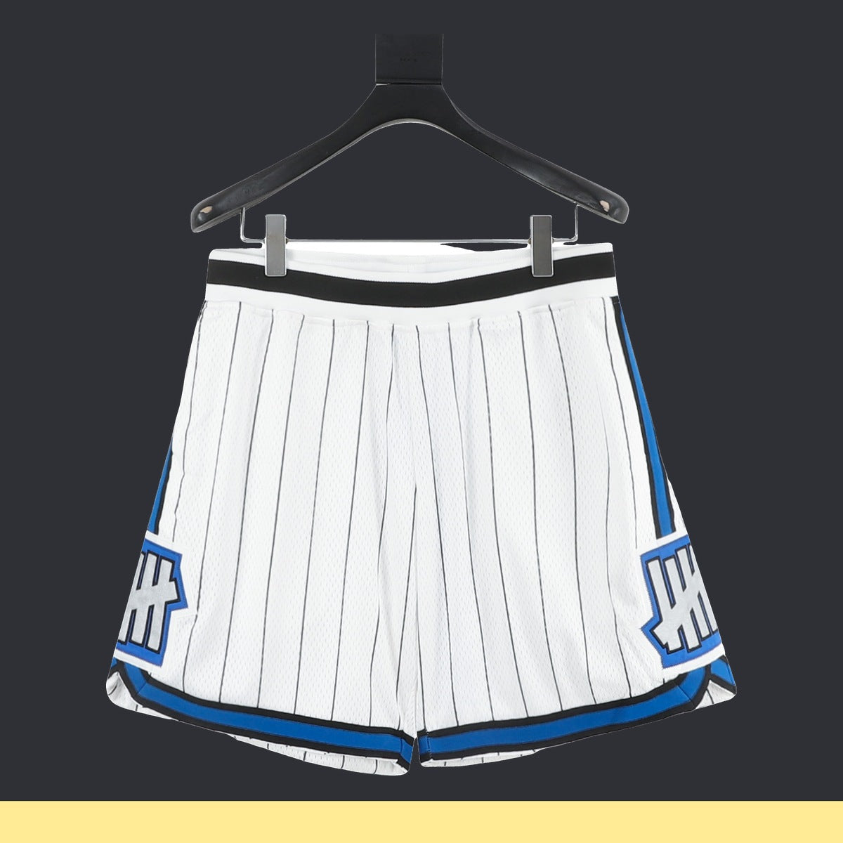 Short UNDEFEATED Blanco, foto 1 de 9