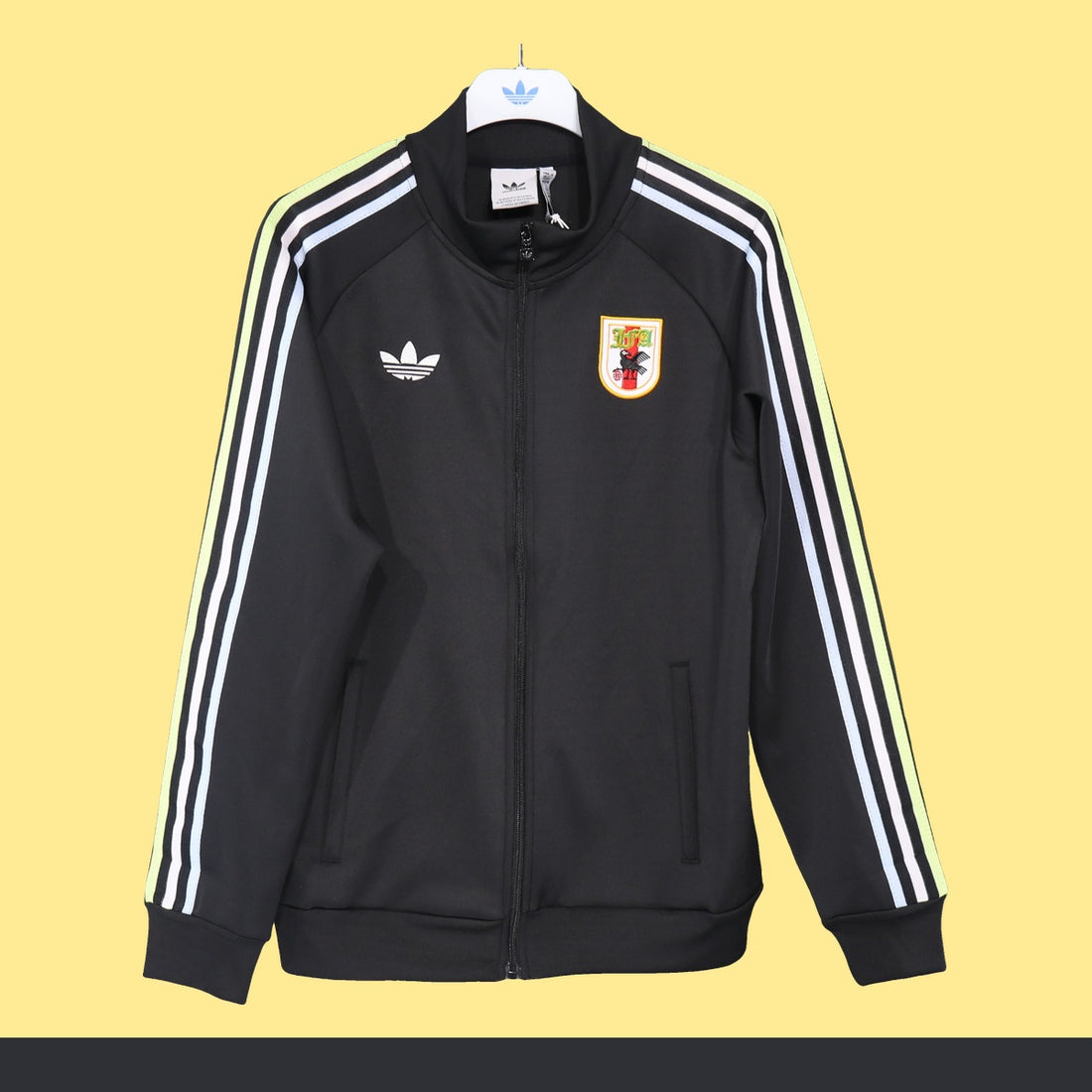 Chamarra Japón adidas Retro 2026 Negra negro, foto 1 de 6
