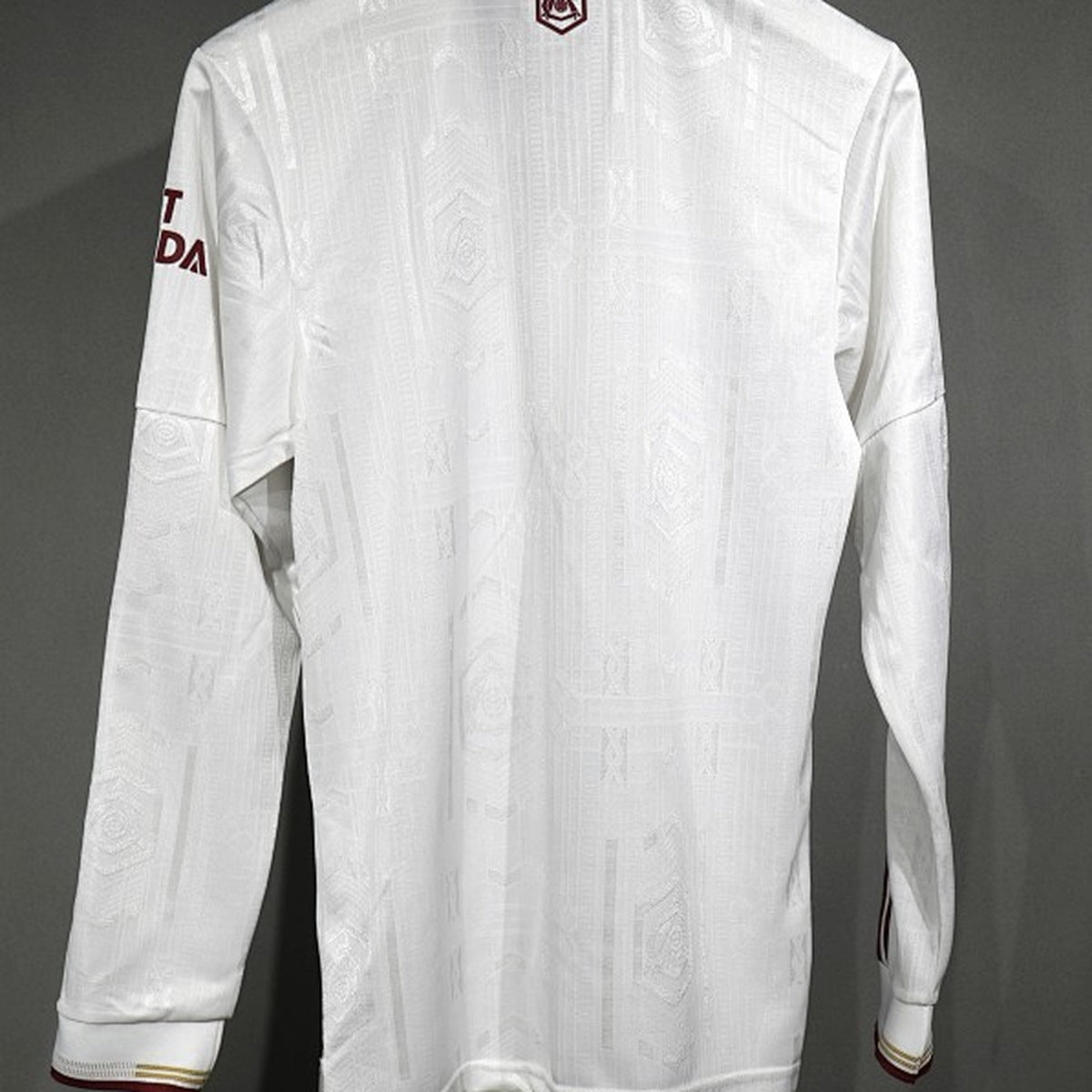 Jersey Arsenal 2025-26 Tercero blanco, foto 2 de 6