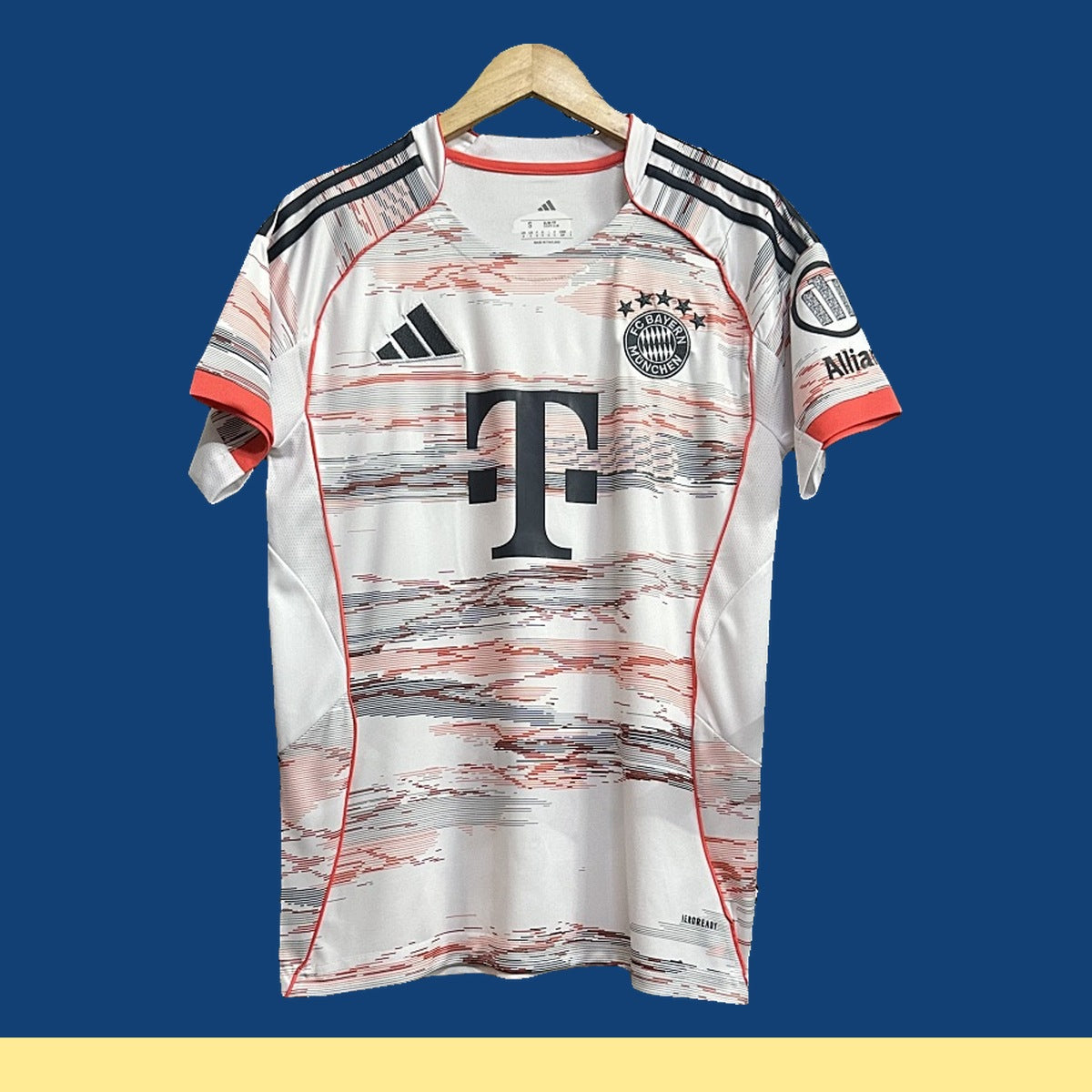 Jersey Bayern Múnich 2025-26 Visitante blanco, foto 1 de 7