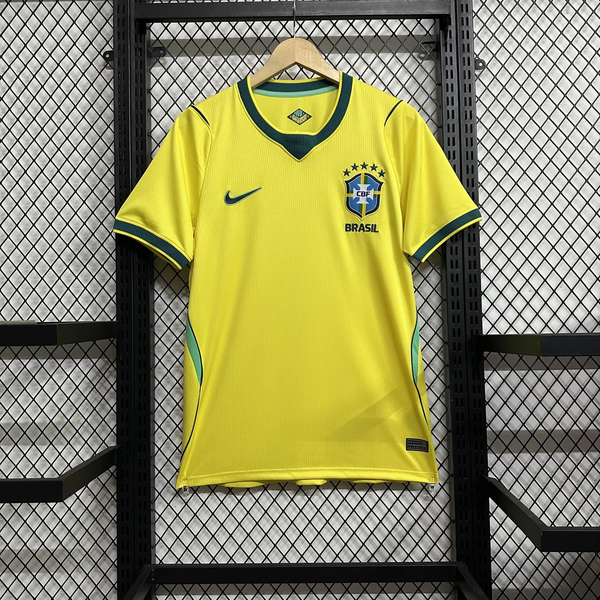 Jersey Brasil 2026 Local amarillo, foto 2 de 9