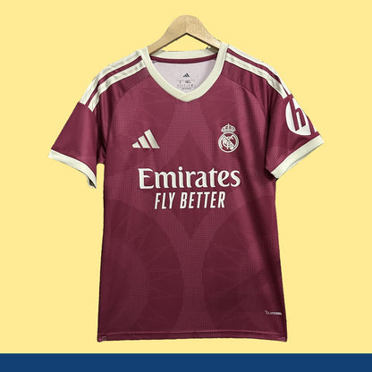Jersey Real Madrid 2026-27 Tercero rojo, foto 1 de 8
