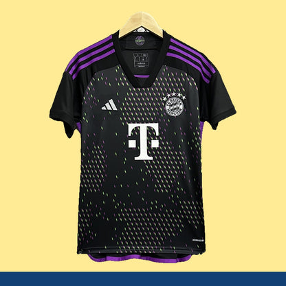 Jersey Bayern Múnich 2023-24 Visitante negro, foto 1 de 9