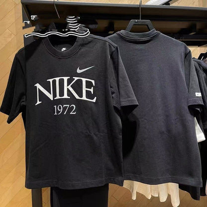 Playera Nike 1972 Letras Clásicas, foto 2 de 5