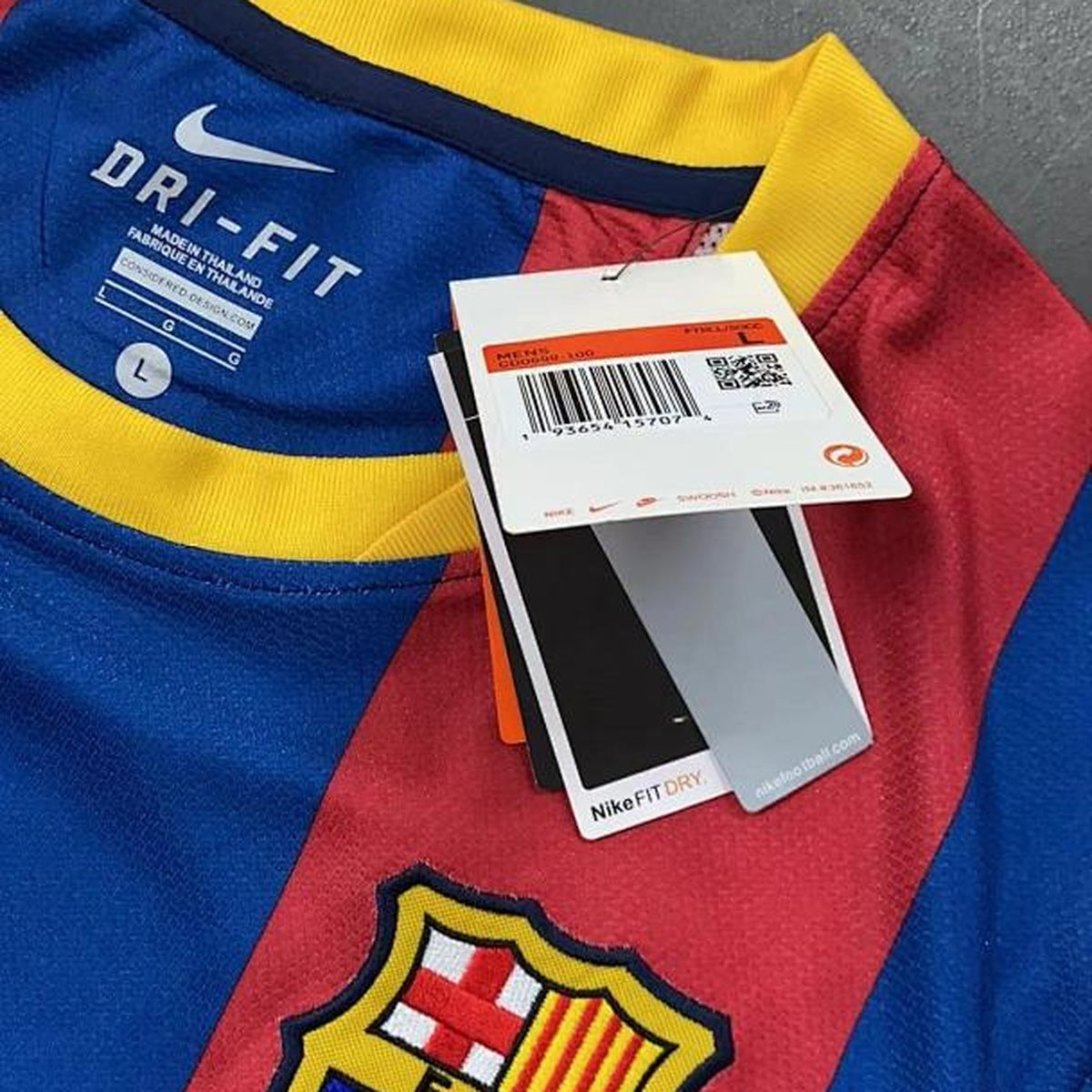 Jersey FC Barcelona 2010-11 Local rojo, foto 2 de 10