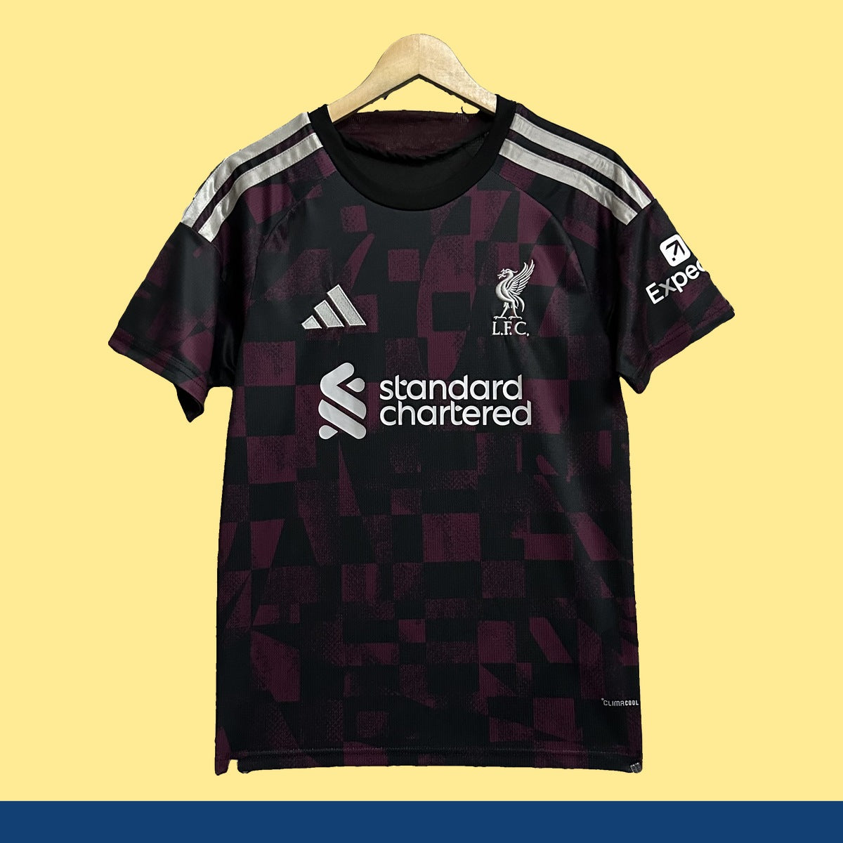 Jersey Liverpool 2026-27 Tercero negro, foto 1 de 8