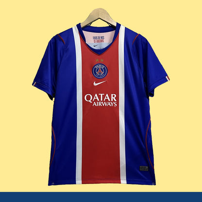 Jersey Paris Saint-Germain 2026-27 Local 2 Estrellas rojo, foto 1 de 8