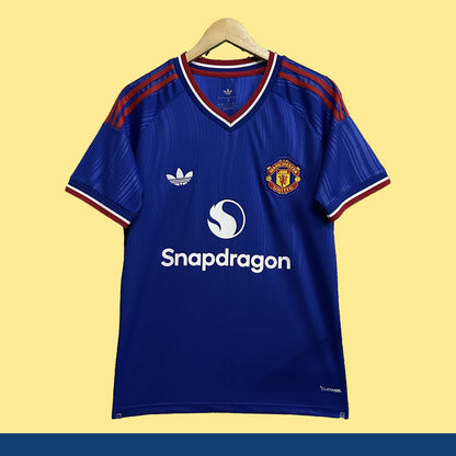 Jersey Manchester United 2026-27 Visitante azul, foto 1 de 8