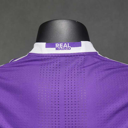 Jersey Real Madrid 2016-17 Visitante morado, foto 2 de 9