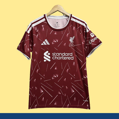 Jersey Liverpool 2026-27 Local rojo, foto 1 de 16