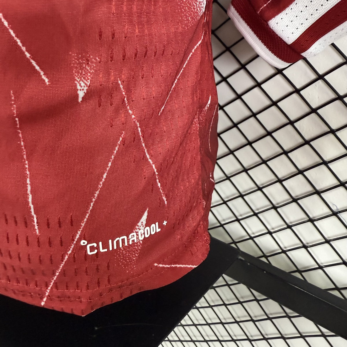 Jersey Liverpool 2026-27 Local rojo, foto 2 de 9