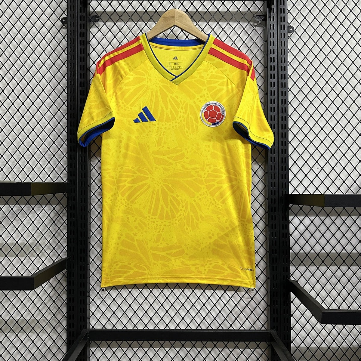 Jersey Colombia 2026 Local amarillo, foto 2 de 9