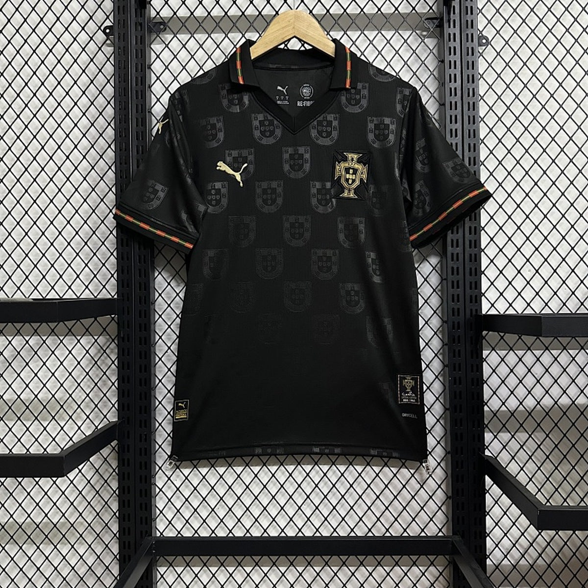 Jersey Portugal 2025 Edición Especial Pantera Negra negro, foto 2 de 9