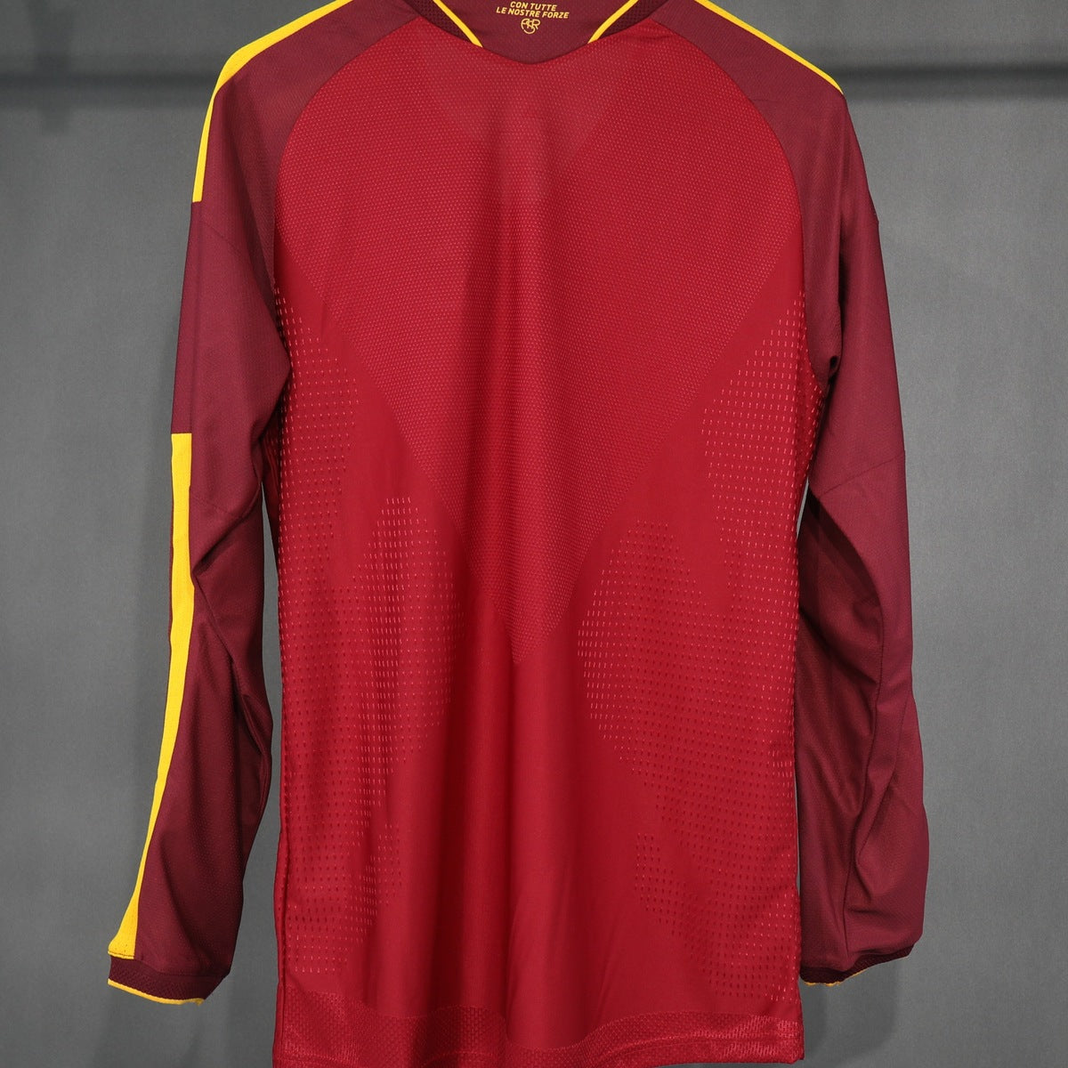 Jersey As Roma 2026-27 Local rojo, foto 2 de 5