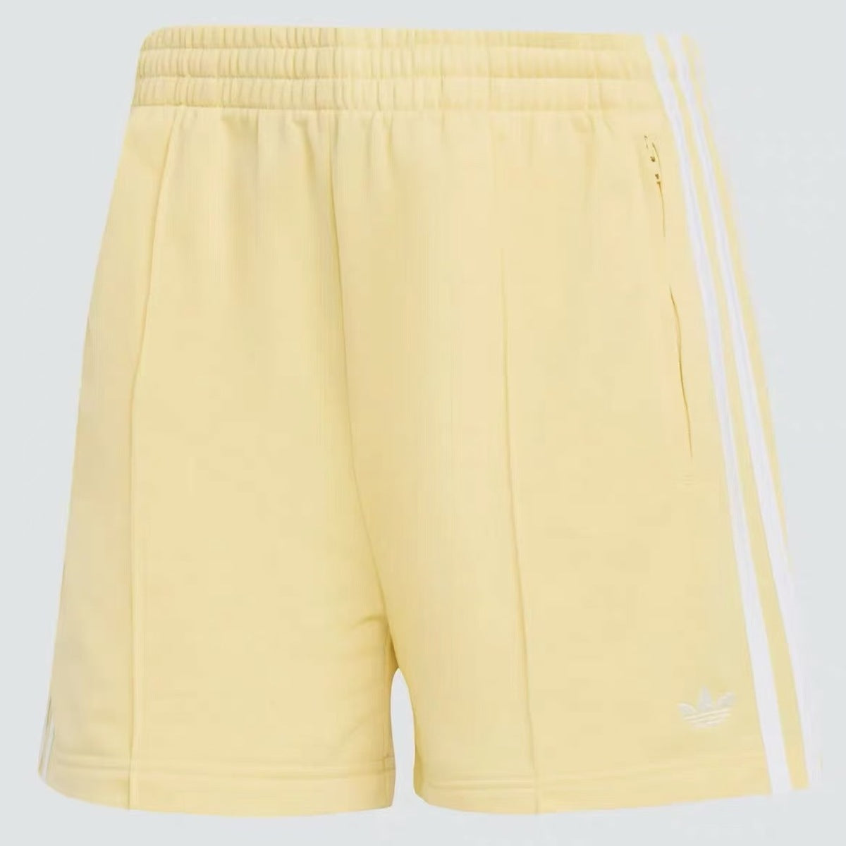 Short adidas Tres Franjas, foto 2 de 3