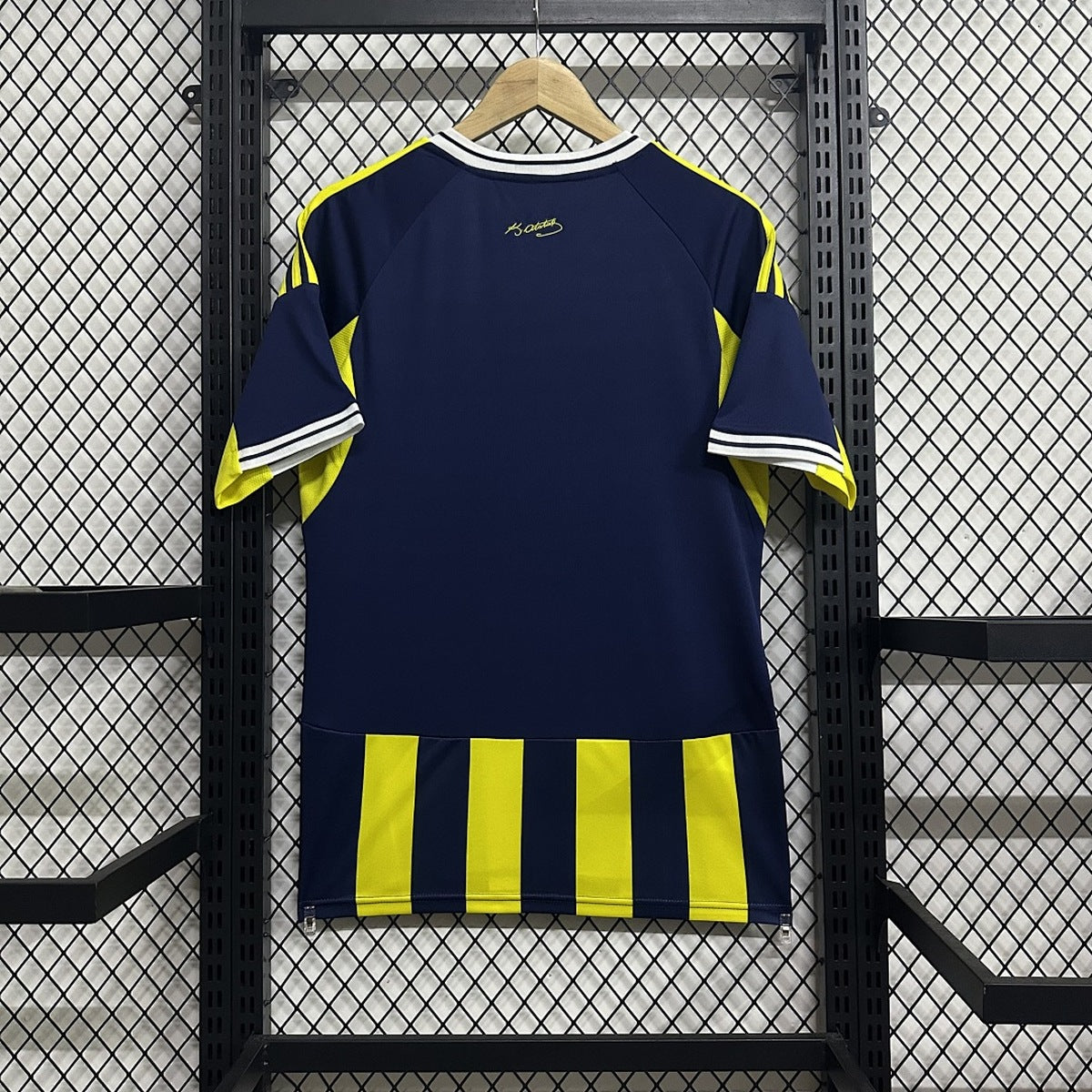 Jersey Fenerbahçe 2025-26 Local amarillo, foto 2 de 8