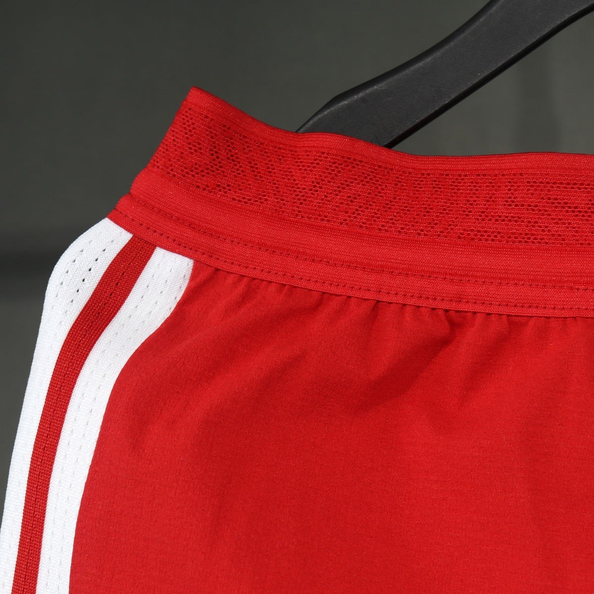 Short Bayern Múnich adidas 2026 Local rojo, foto 3 de 4