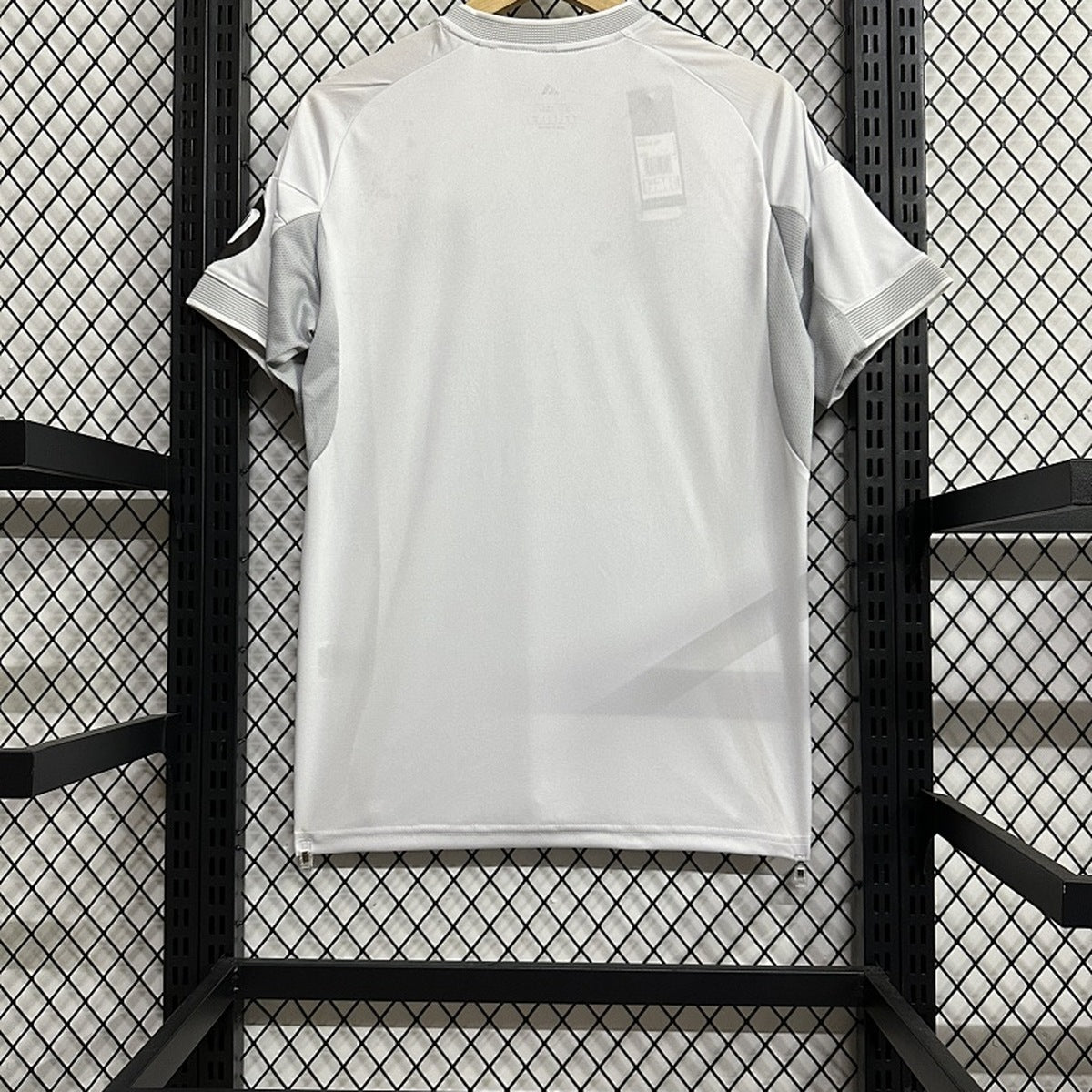 Jersey Real Madrid 2025-26 Local blanco, foto 2 de 5