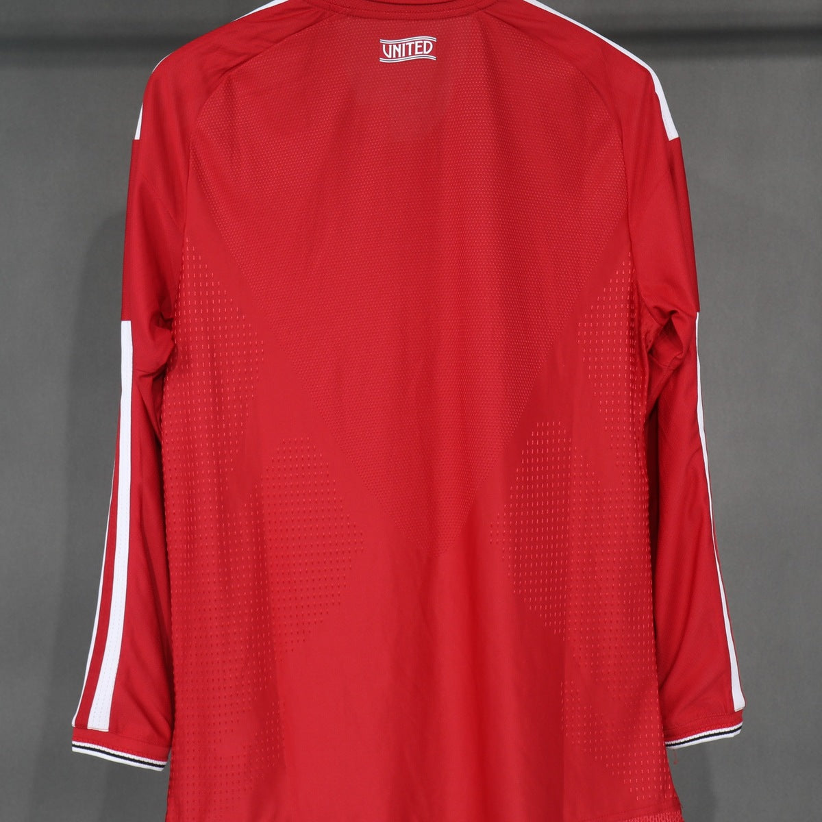 Jersey Manchester United 2026-27 Local rojo, foto 2 de 5