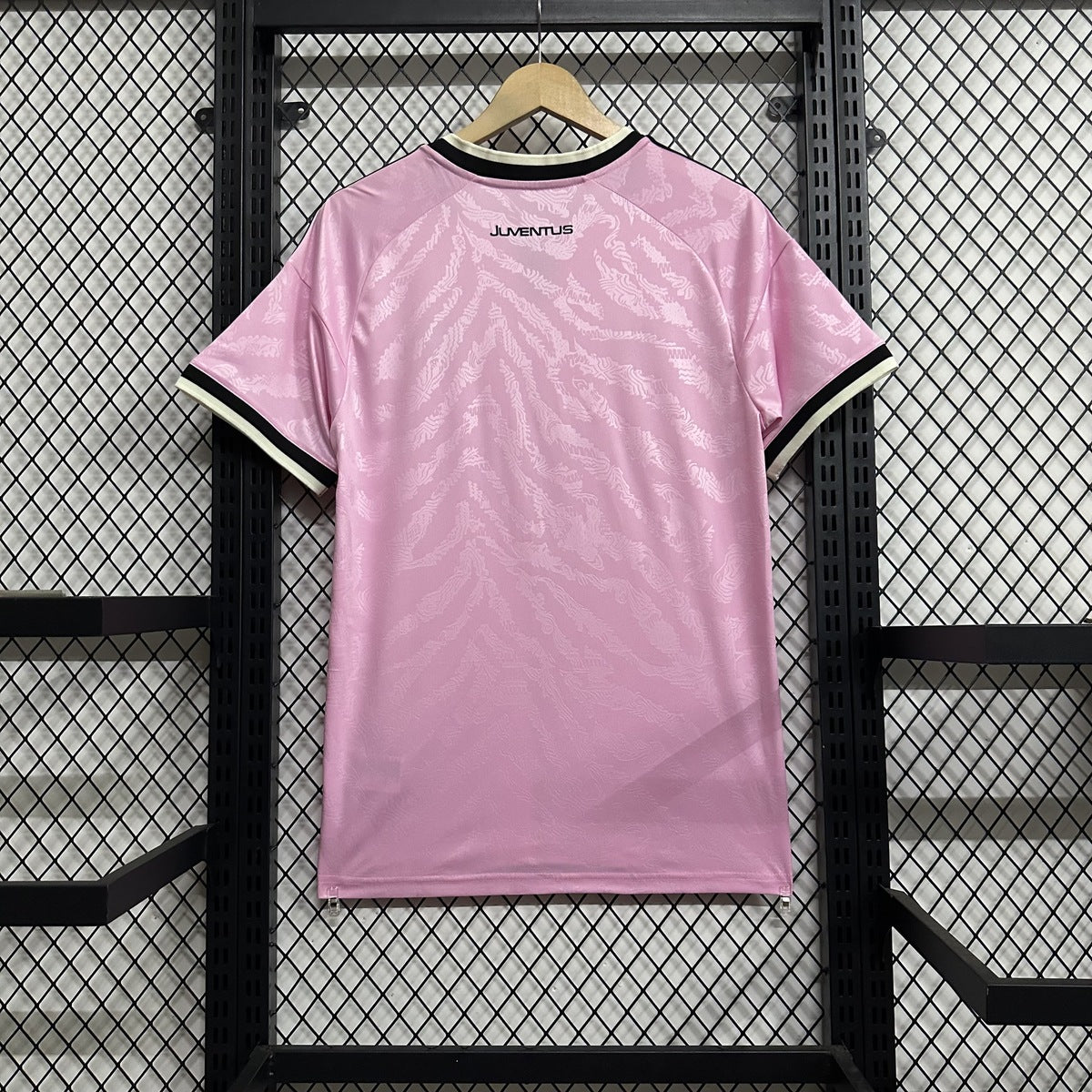 Jersey Juventus 2026-27 Visitante rosa, foto 2 de 8