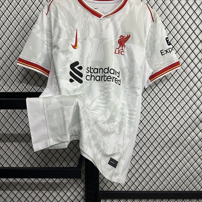 Jersey Liverpool 2024-25 Tercero blanco, foto 2 de 7