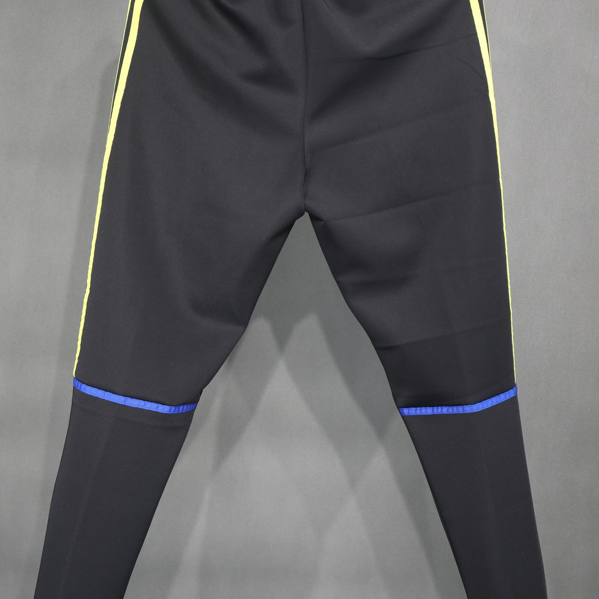 Conjunto Manchester United adidas 2026 Negro, foto 2 de 12