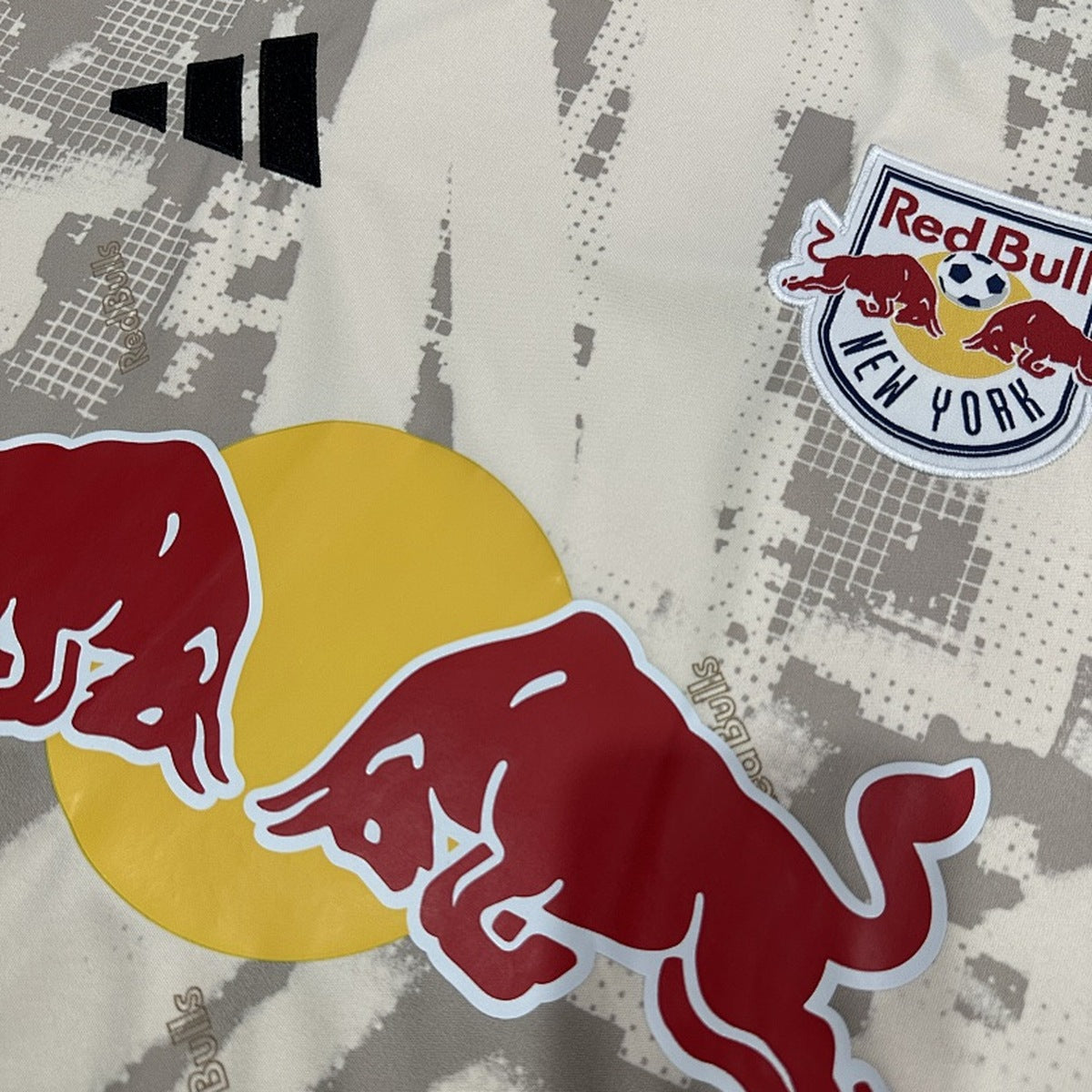 Jersey New York Red Bulls 2025-26 Visitante beige, foto 3 de 6