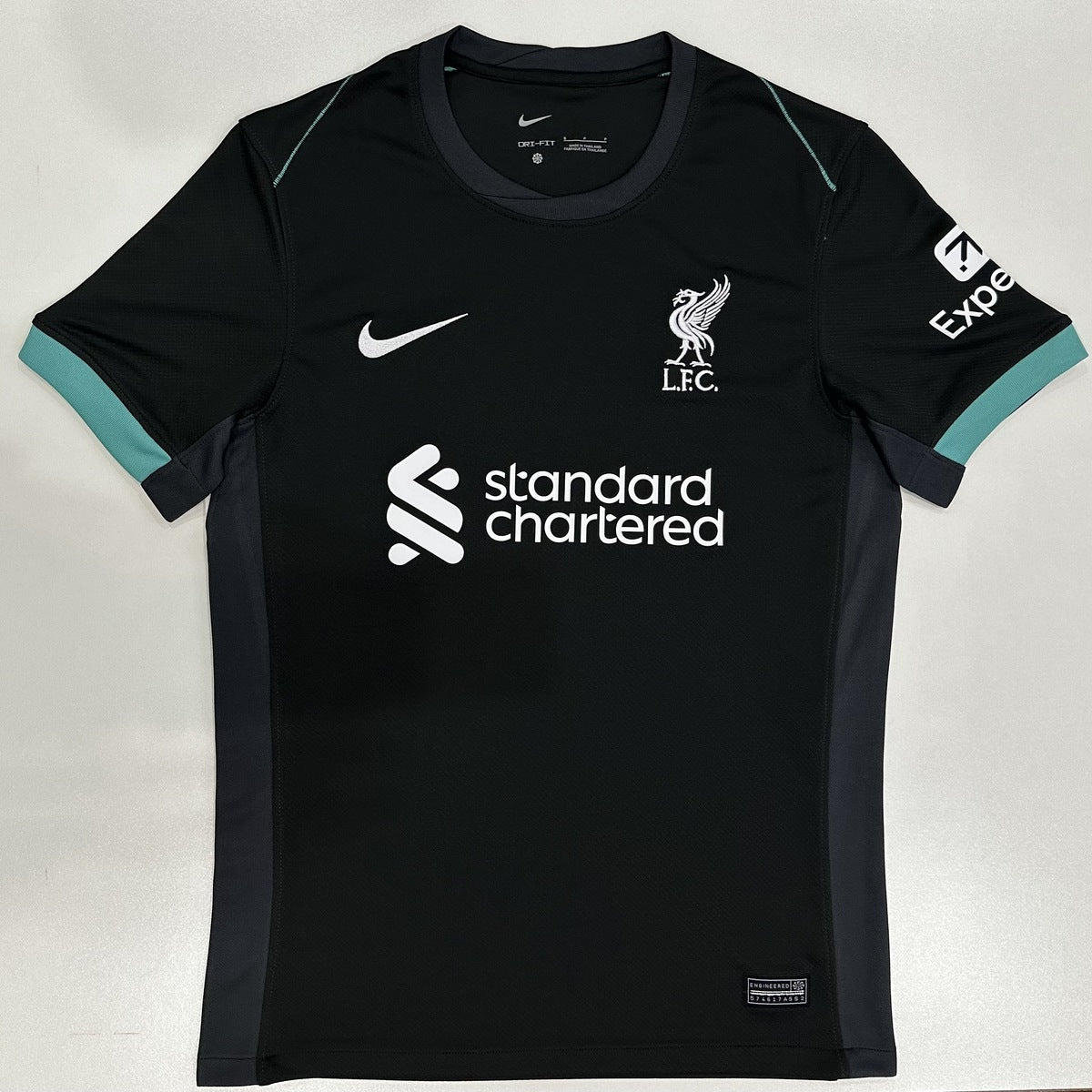Jersey Liverpool 2024-25 Visitante negro, foto 3 de 7