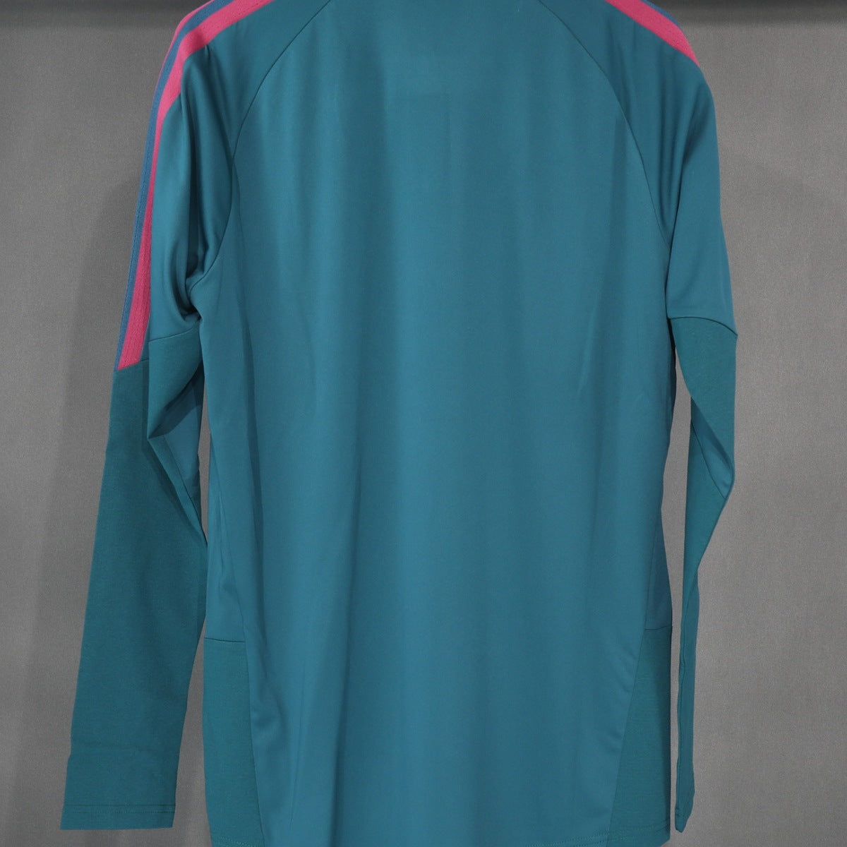 Top de Entrenamiento Medio Cierre Real Madrid adidas 2026 Verde, foto 3 de 6