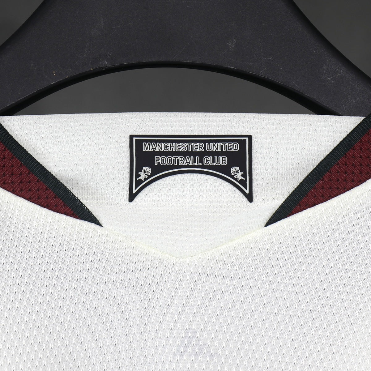Jersey Manchester United 2026-27 Tercero blanco, foto 3 de 6