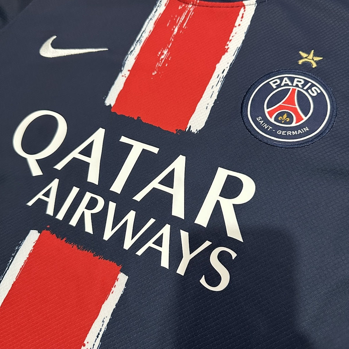 Jersey Paris Saint-Germain 2024-25 Local Champions azul marino, foto 3 de 8