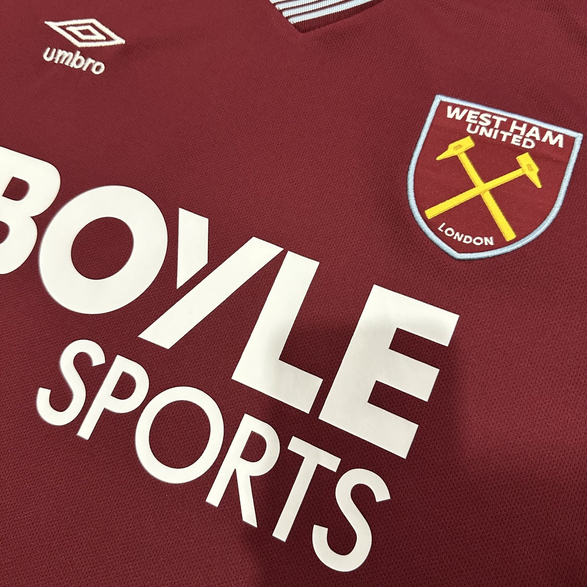 Jersey West Ham United 2025-26 Local rojo, foto 3 de 8