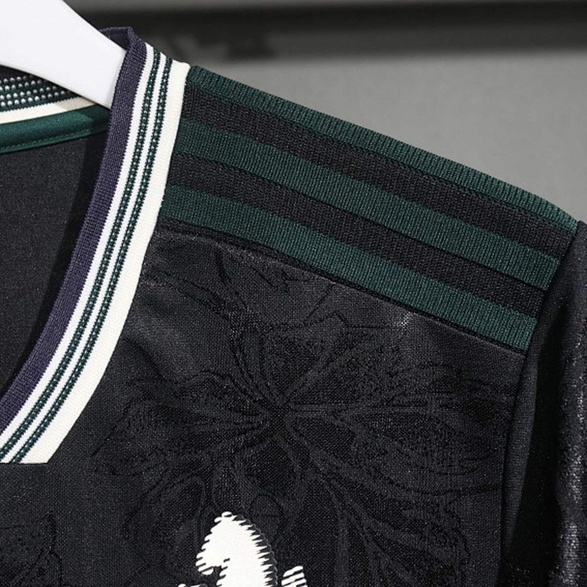 Jersey Juventus 2025-26 Tercero negro, foto 4 de 6