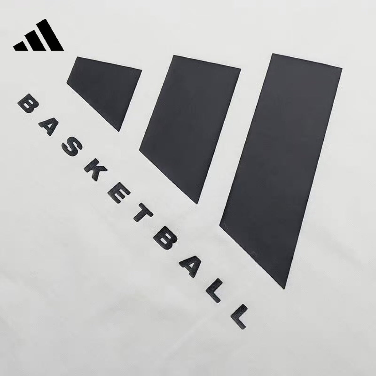 Playera adidas Basketball Letras en Diagonal, foto 4 de 10