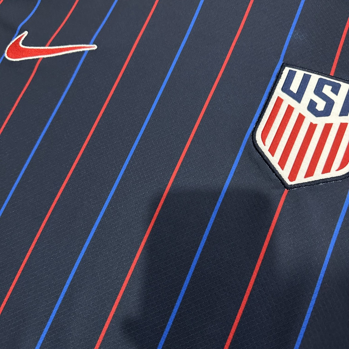 Jersey Estados Unidos 2025 Visitante azul marino, foto 3 de 7