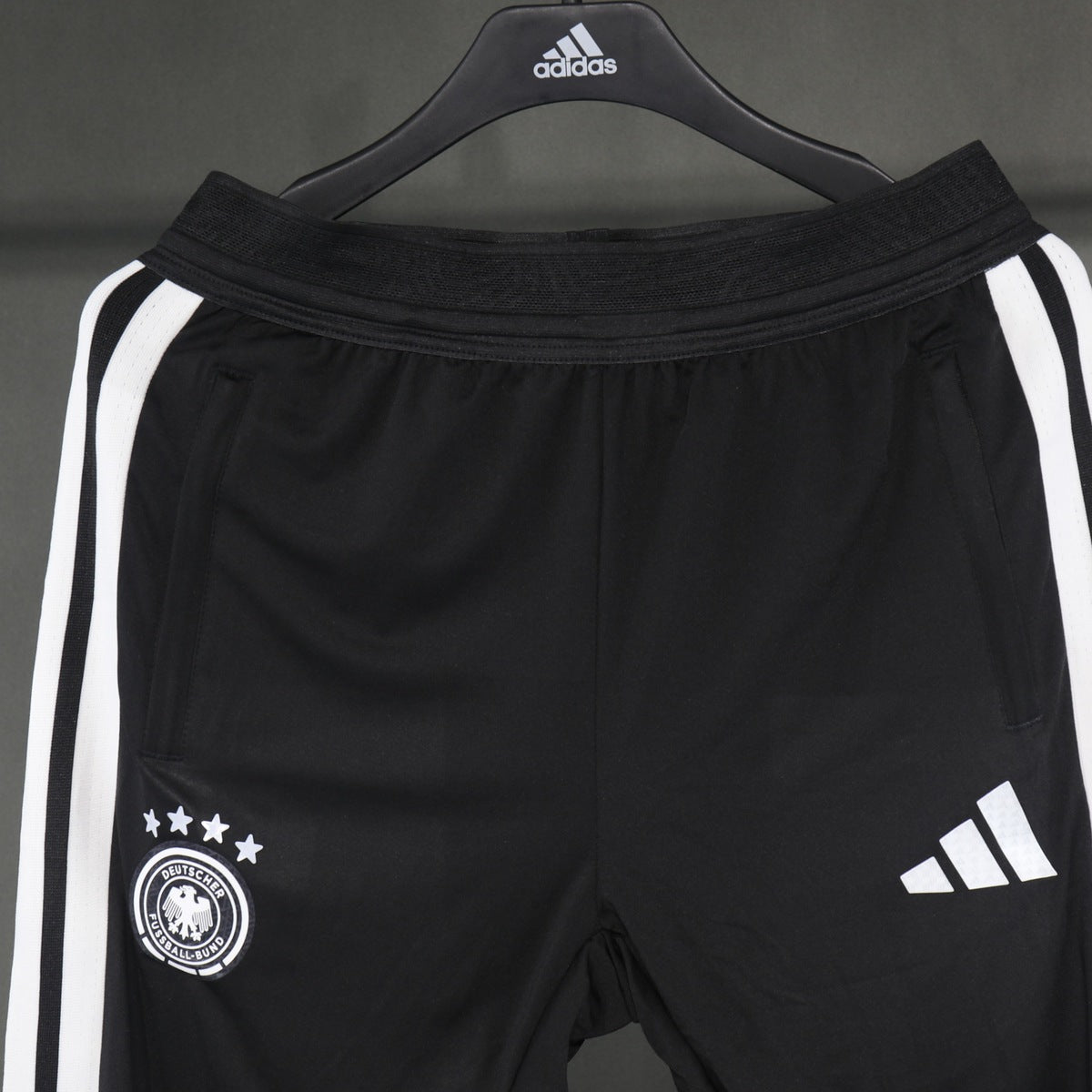 Pants de Entrenamiento Alemania adidas 2026 Negro, foto 4 de 4